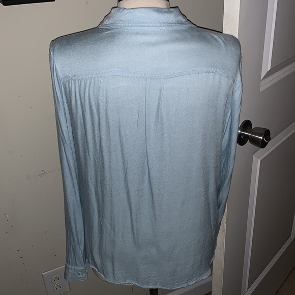 Button down shirt - Picture 4 of 5